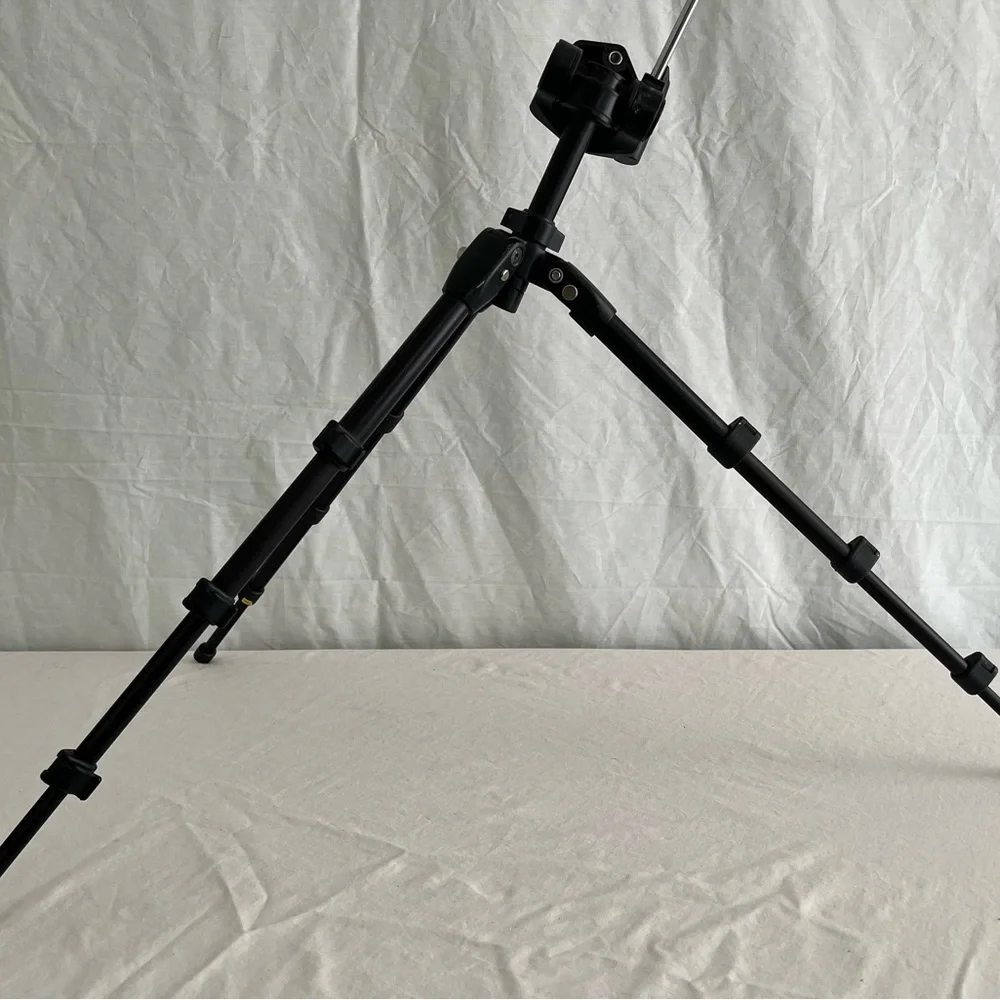Black swivel head tripod
